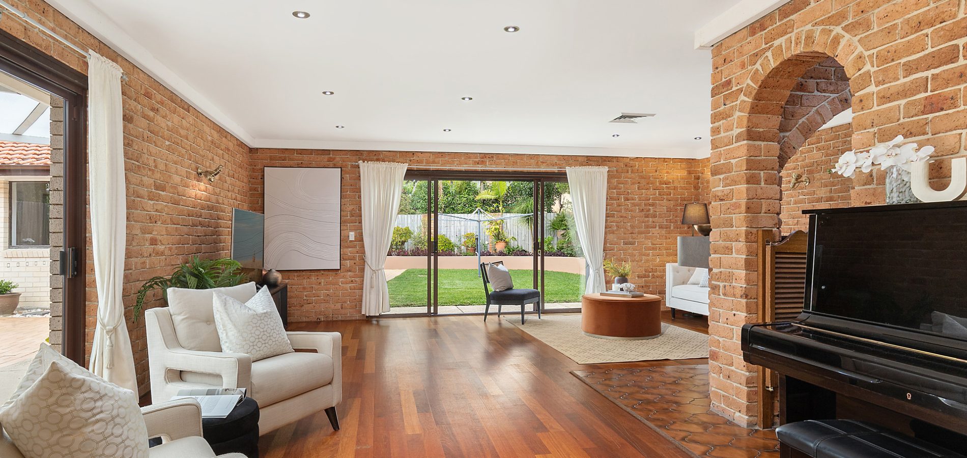 11 Wongajong Close, Castle Hill NSW 2154 - photo 6