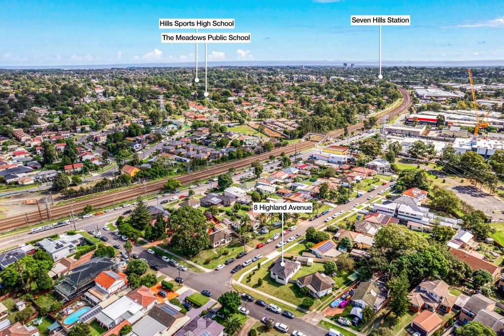 8 Highland Avenue, Toongabbie NSW 2146 - photo 13