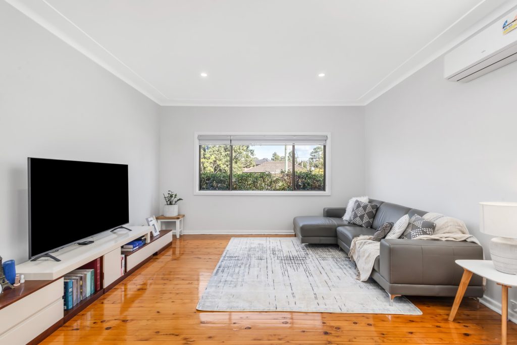 8 Highland Avenue, Toongabbie NSW 2146 - photo 3
