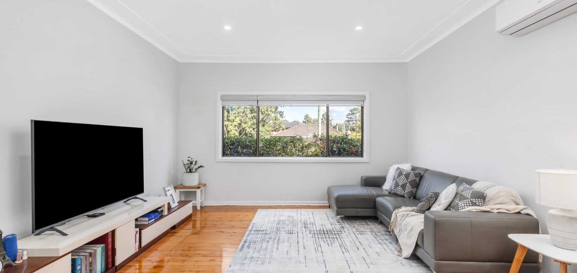 8 Highland Avenue, Toongabbie NSW 2146 - photo 3