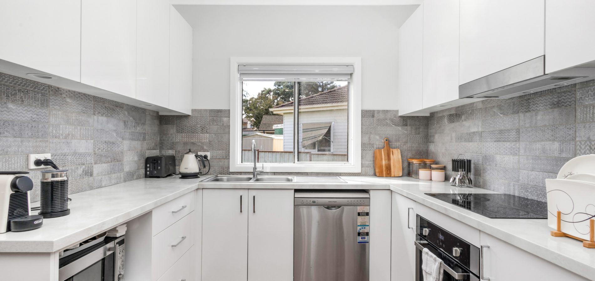 8 Highland Avenue, Toongabbie NSW 2146 - photo 5