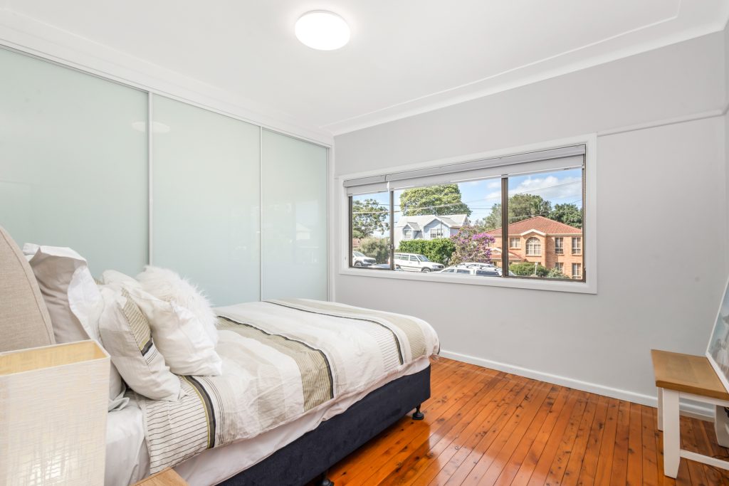 8 Highland Avenue, Toongabbie NSW 2146 - photo 6