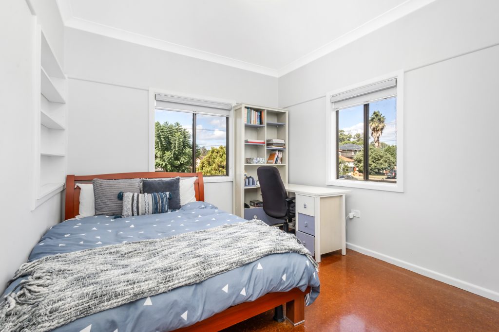 8 Highland Avenue, Toongabbie NSW 2146 - photo 7