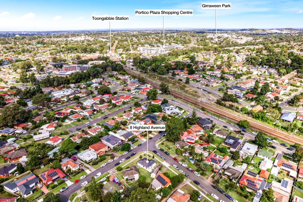 8 Highland Avenue, Toongabbie NSW 2146 - photo 10