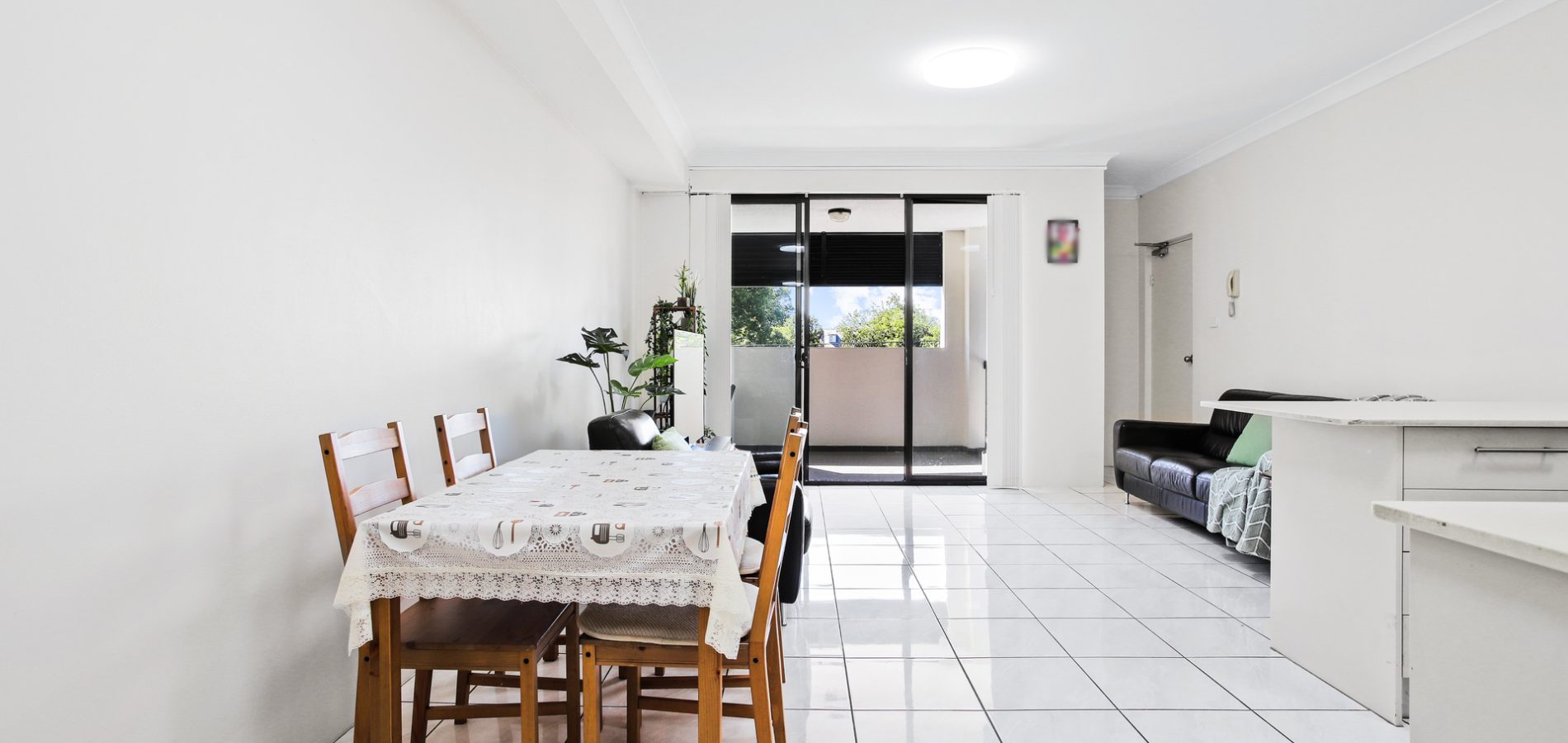 4/7 Short Street, Wentworthville NSW 2145 - photo 2