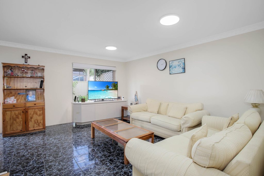 27/1 Reid Avenue, Westmead NSW 2145 - photo 2