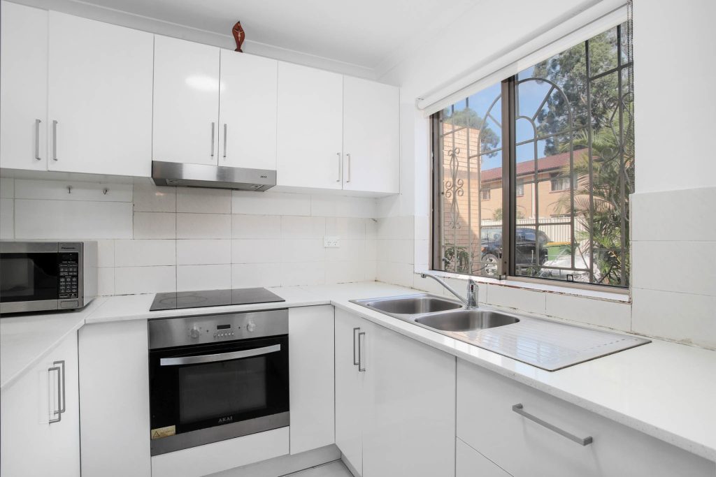 27/1 Reid Avenue, Westmead NSW 2145 - photo 4