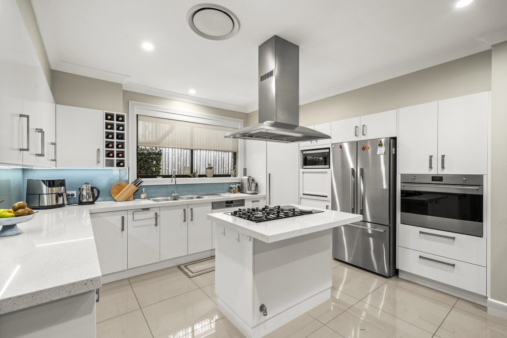 48 Ravensbourne Circuit, Dural NSW 2158 - photo 2