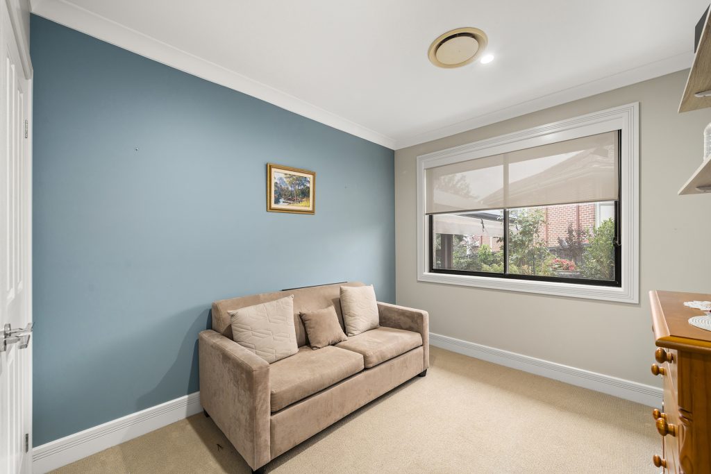 48 Ravensbourne Circuit, Dural NSW 2158 - photo 12
