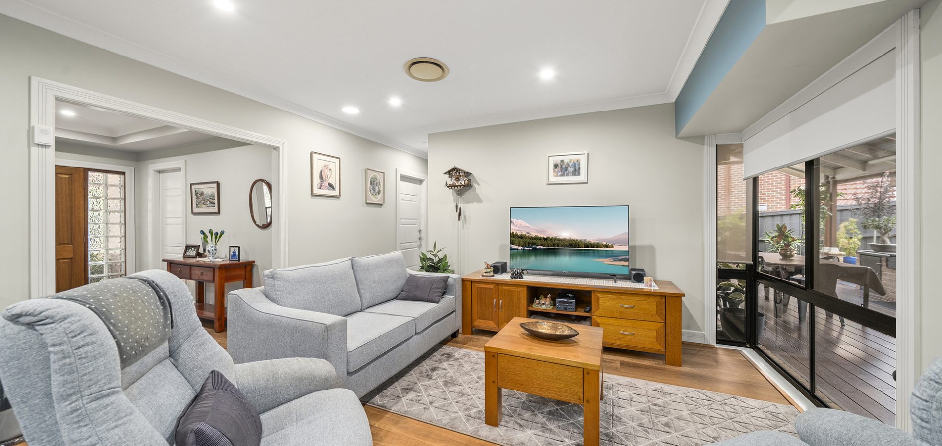 48 Ravensbourne Circuit, Dural NSW 2158 - photo 6