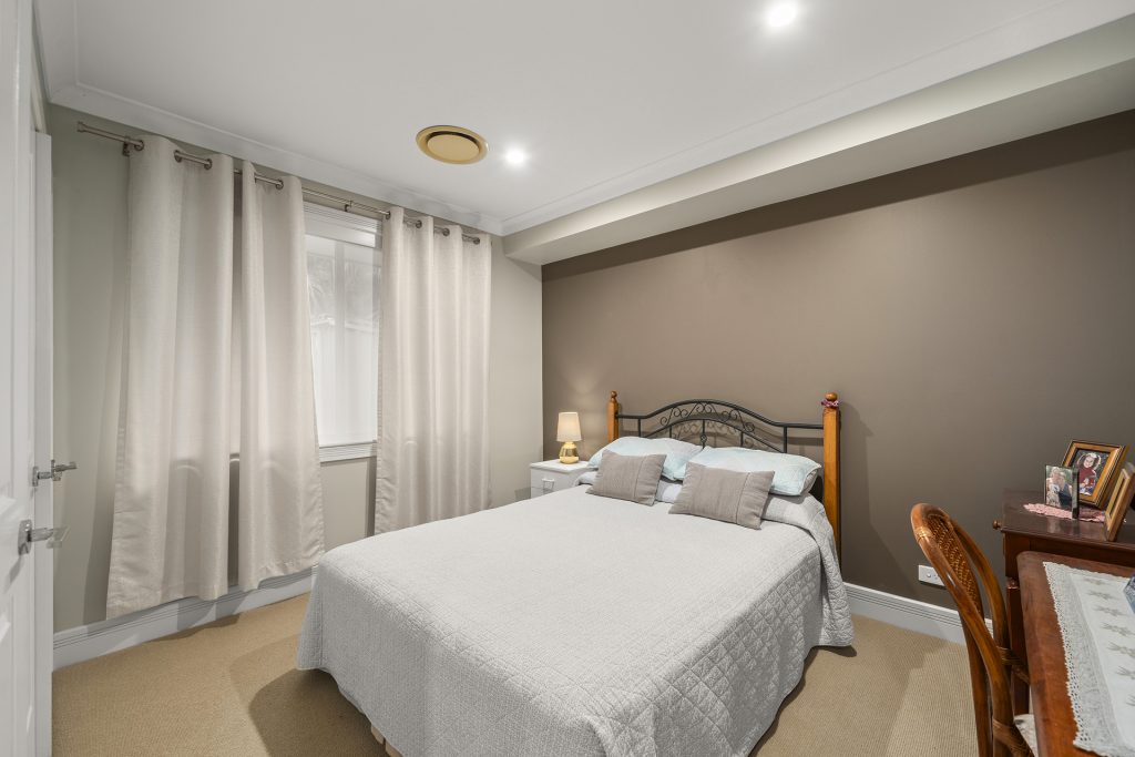 48 Ravensbourne Circuit, Dural NSW 2158 - photo 8