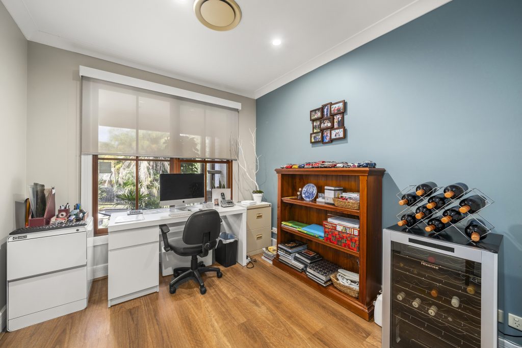 48 Ravensbourne Circuit, Dural NSW 2158 - photo 10