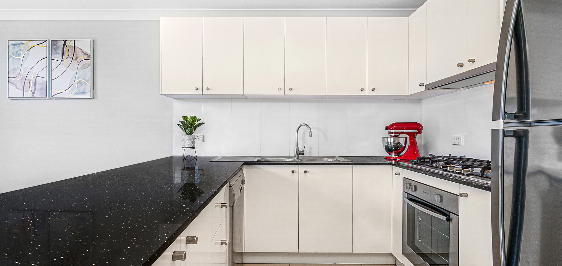 28B Tungarra Road, Girraween NSW 2145 - photo 4