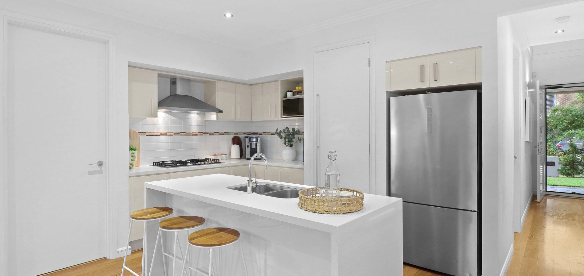 8 Laura Street, Norwest NSW 2153 - photo 3
