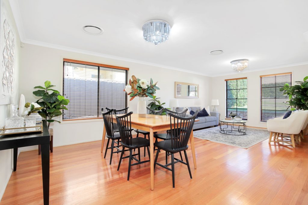 4 Buller Circuit, Beaumont Hills NSW 2155 - photo 2