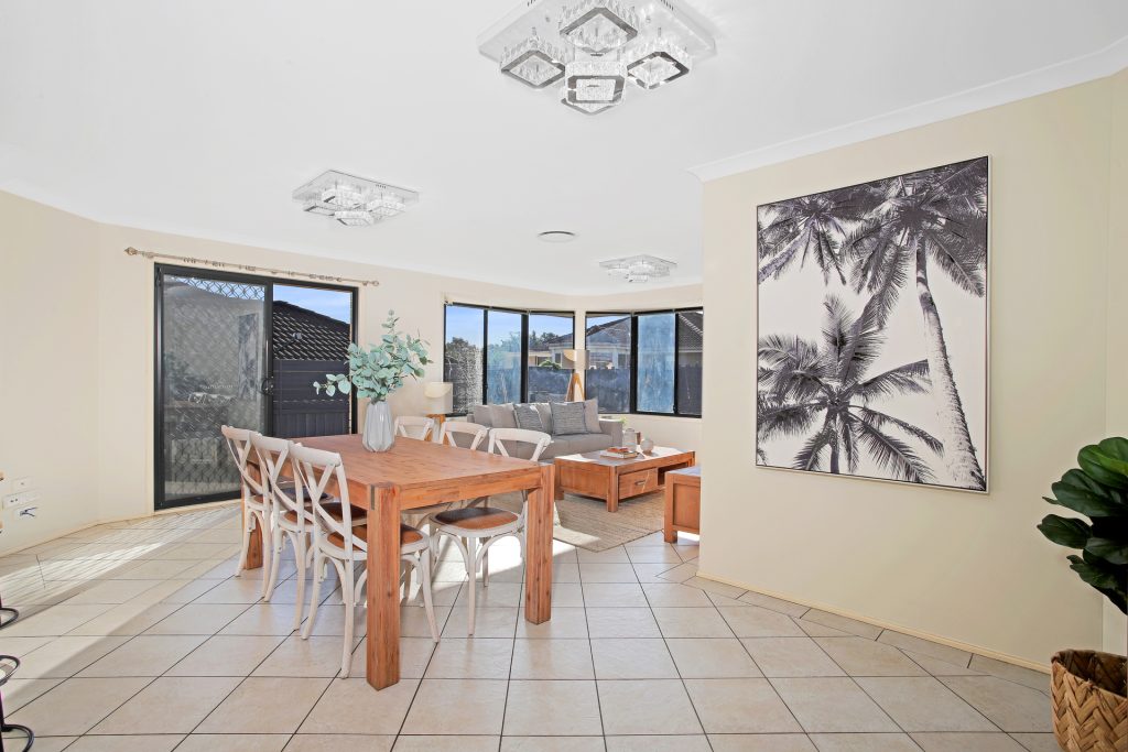 4 Buller Circuit, Beaumont Hills NSW 2155 - photo 5