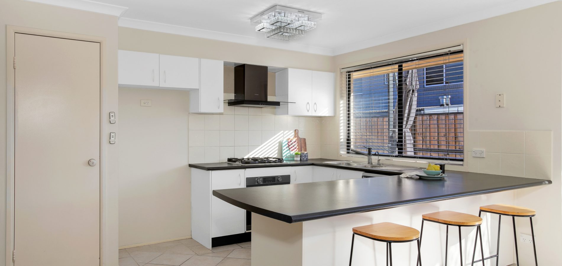 4 Buller Circuit, Beaumont Hills NSW 2155 - photo 7