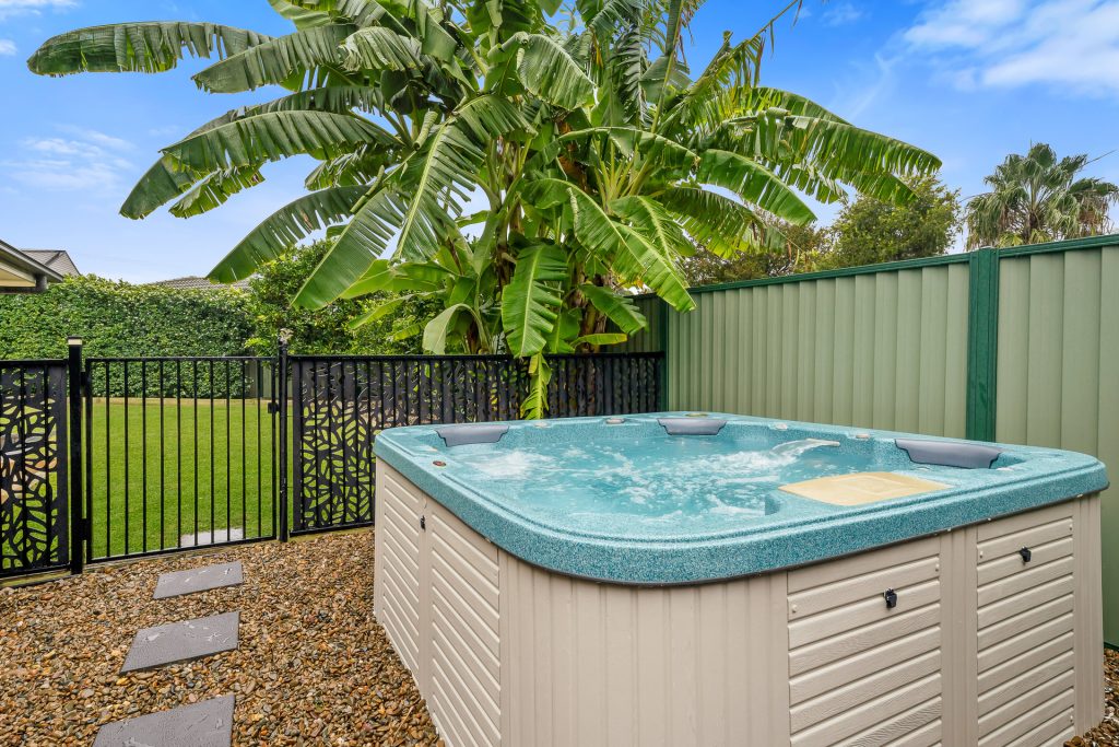 25 Charlton Road, Lalor Park NSW 2147 - photo 13