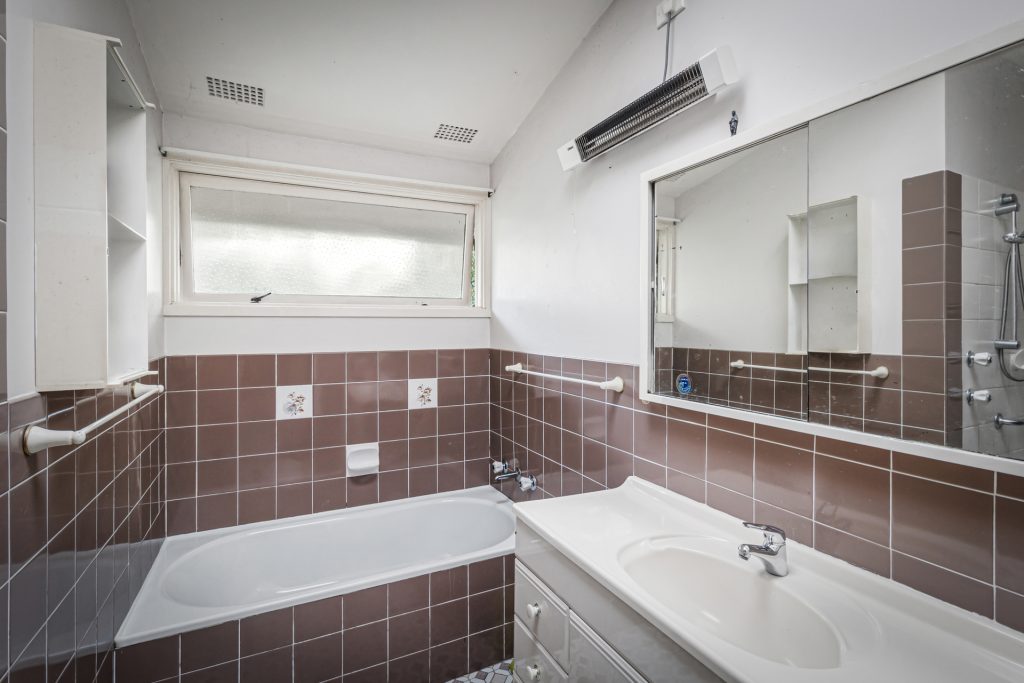 13 Winton Avenue, Northmead NSW 2152 - photo 5