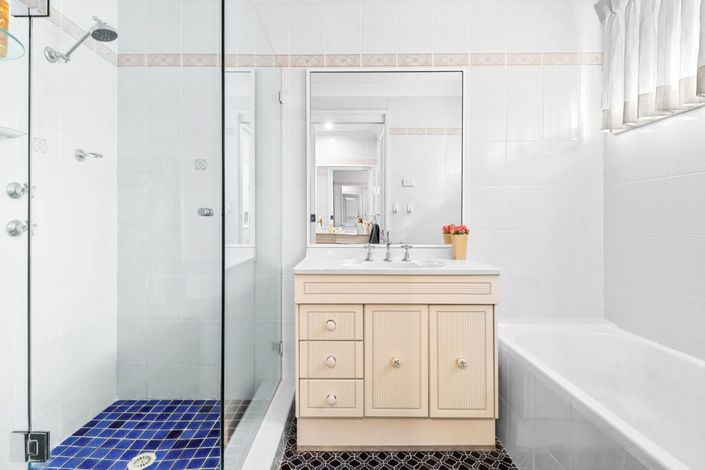 15 Bangalow Place, Baulkham Hills NSW 2153 - photo 11