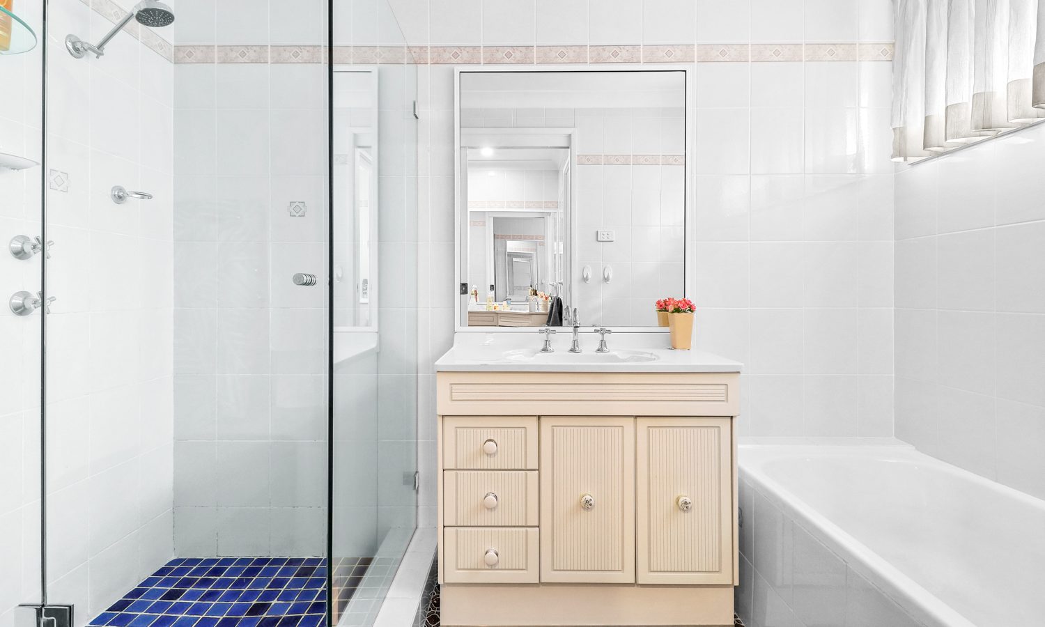 15 Bangalow Place, Baulkham Hills NSW 2153 - photo 11