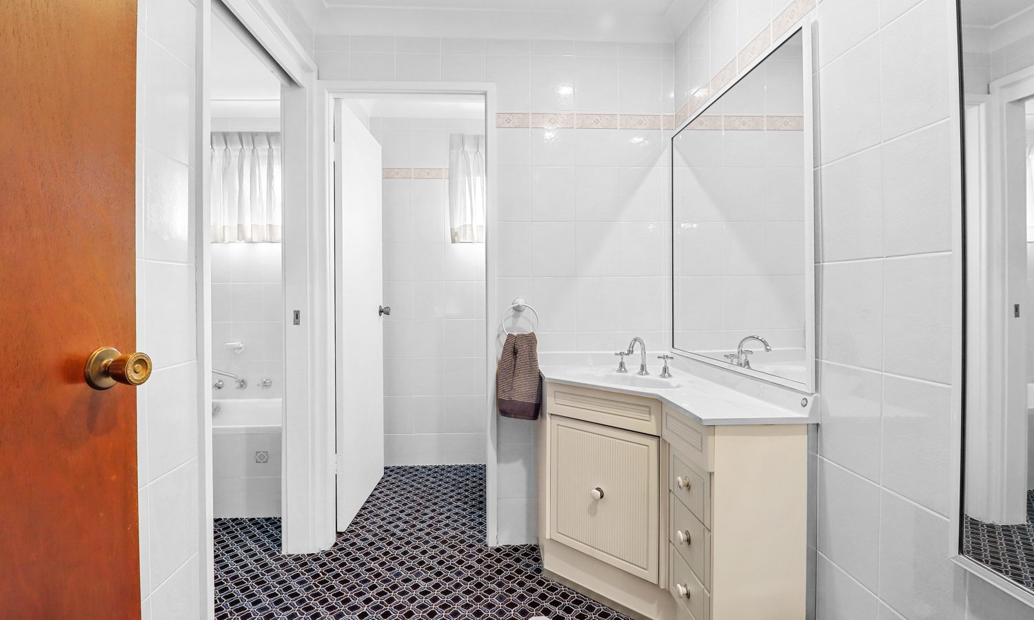 15 Bangalow Place, Baulkham Hills NSW 2153 - photo 12