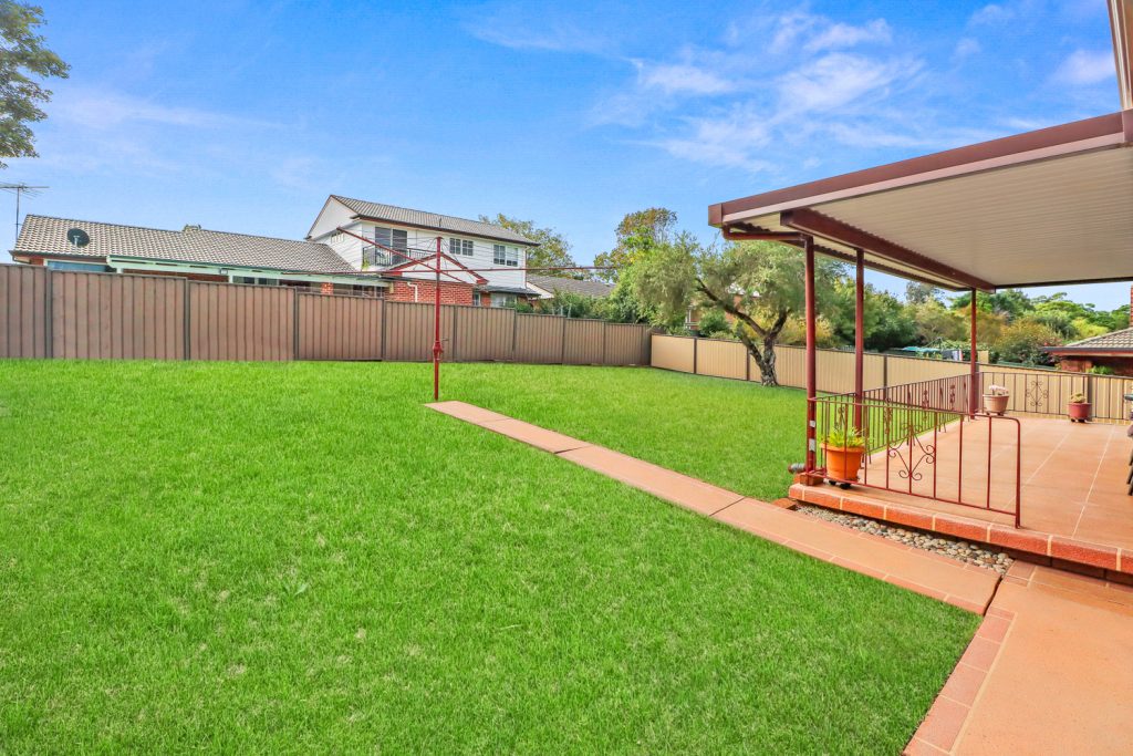 15 Bangalow Place, Baulkham Hills NSW 2153 - photo 13