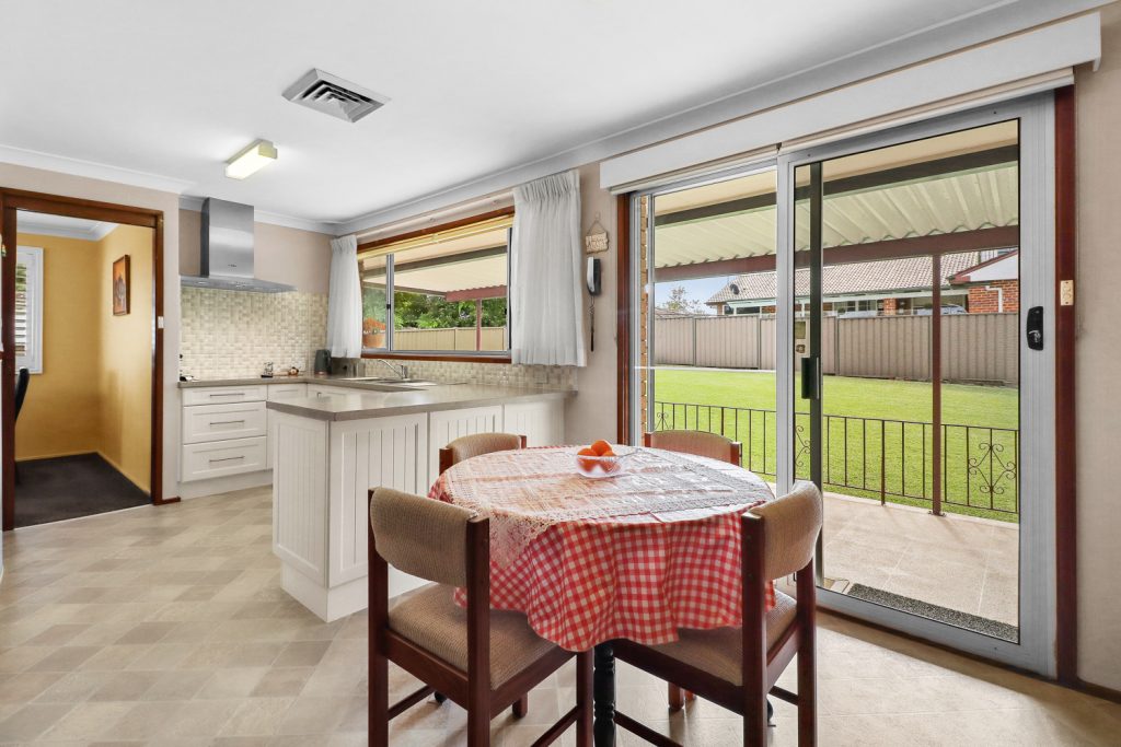 15 Bangalow Place, Baulkham Hills NSW 2153 - photo 7