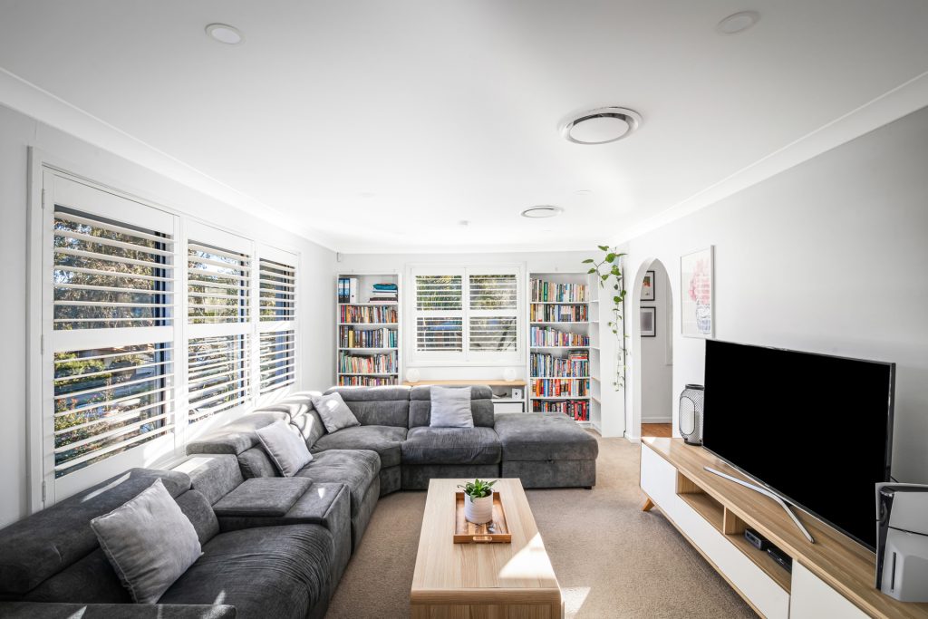210 Madagascar Drive, Kings Park NSW 2148 - photo 2