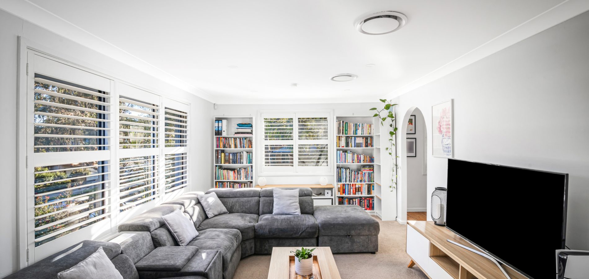 210 Madagascar Drive, Kings Park NSW 2148 - photo 2