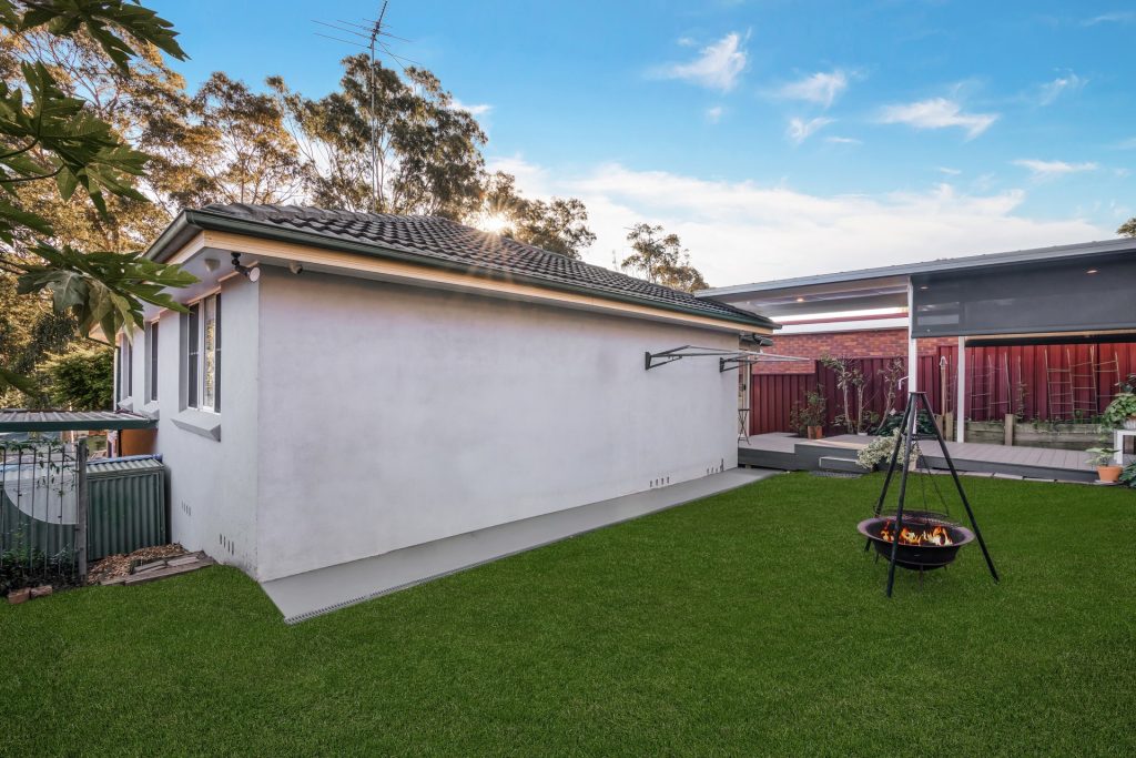 210 Madagascar Drive, Kings Park NSW 2148 - photo 13