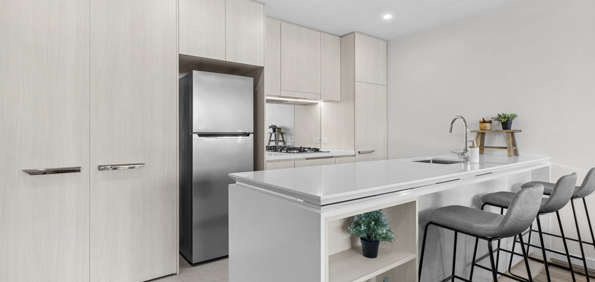 420/11 Solent Circuit, Norwest NSW 2153 - photo 4