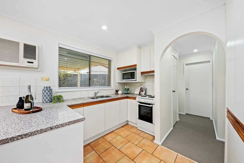 13 Tyne Place, Prospect NSW 2148 - photo 4