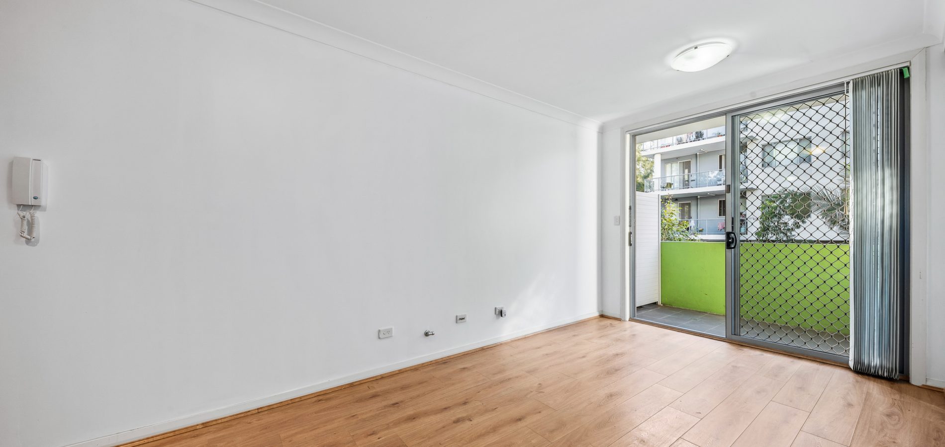 105/8D Myrtle Street, Prospect NSW 2148 - photo 2