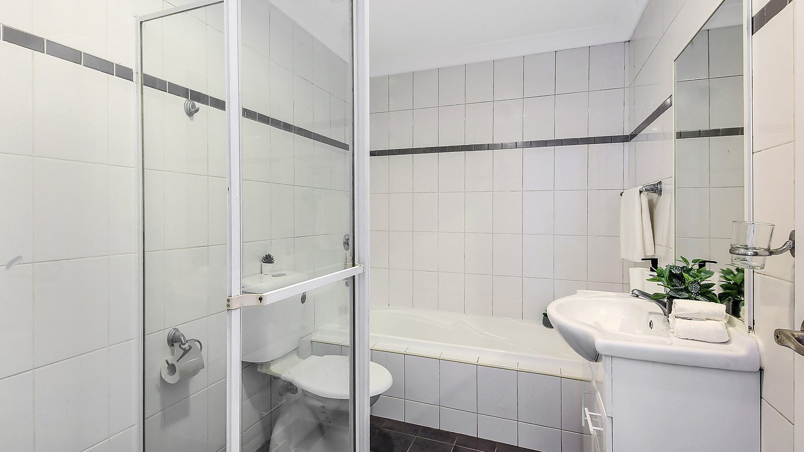 10/10 Reid Avenue, Westmead NSW 2145 - photo 7