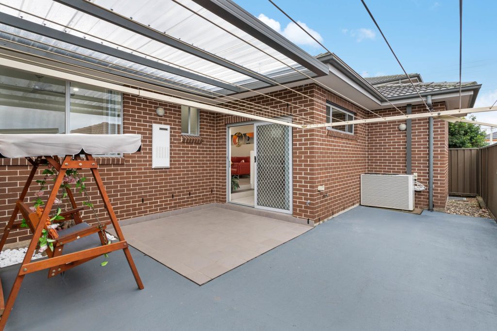 2/60 Magowar Road, Girraween NSW 2145 - photo 11