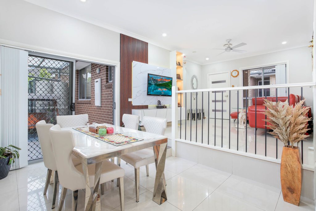 2/60 Magowar Road, Girraween NSW 2145 - photo 4