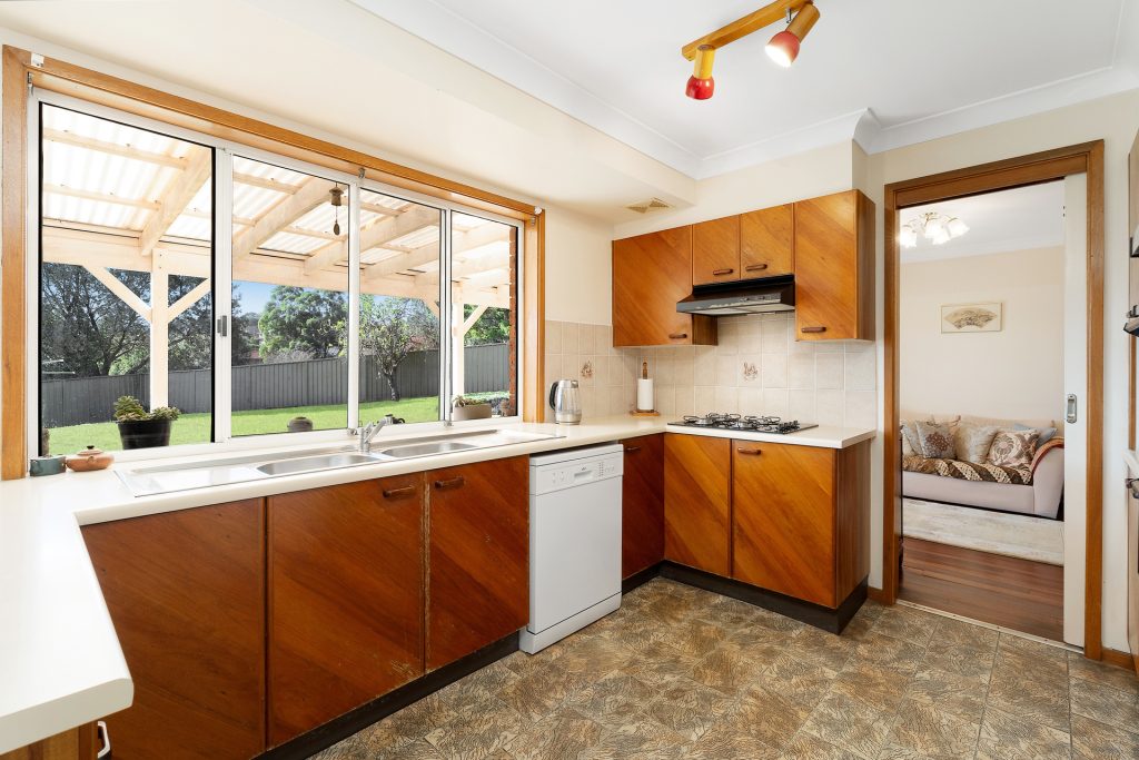 16 Priscilla Place, Baulkham Hills NSW 2153 - photo 3