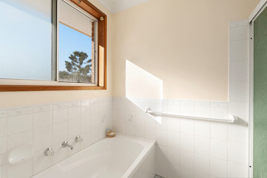 16 Priscilla Place, Baulkham Hills NSW 2153 - photo 8