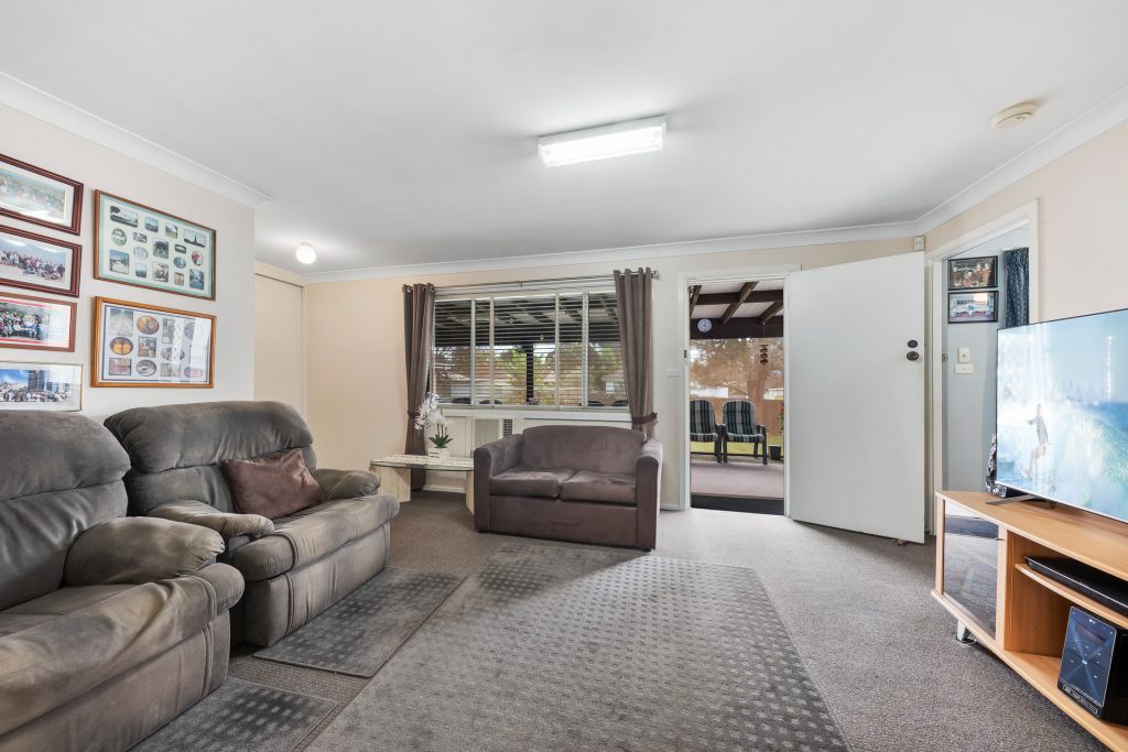 12 Fuller Street, Seven Hills NSW 2147 - photo 5