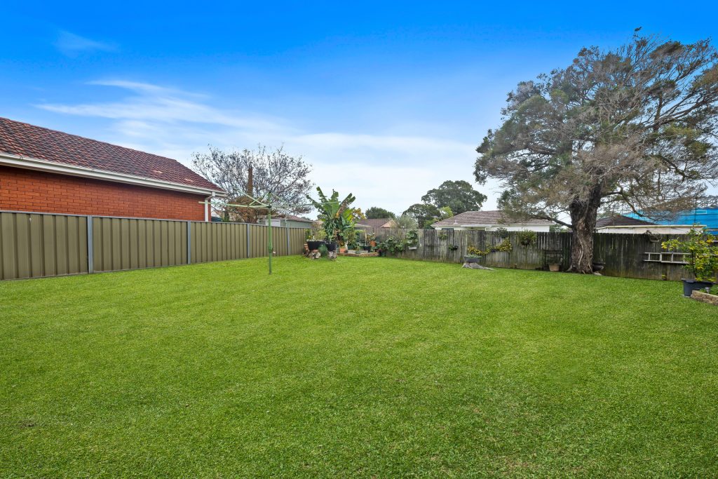 12 Fuller Street, Seven Hills NSW 2147 - photo 6