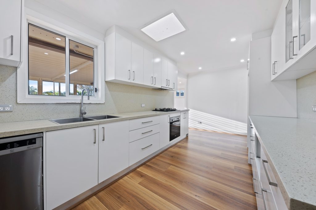 7 Zambesi Road, Seven Hills NSW 2147 - photo 3