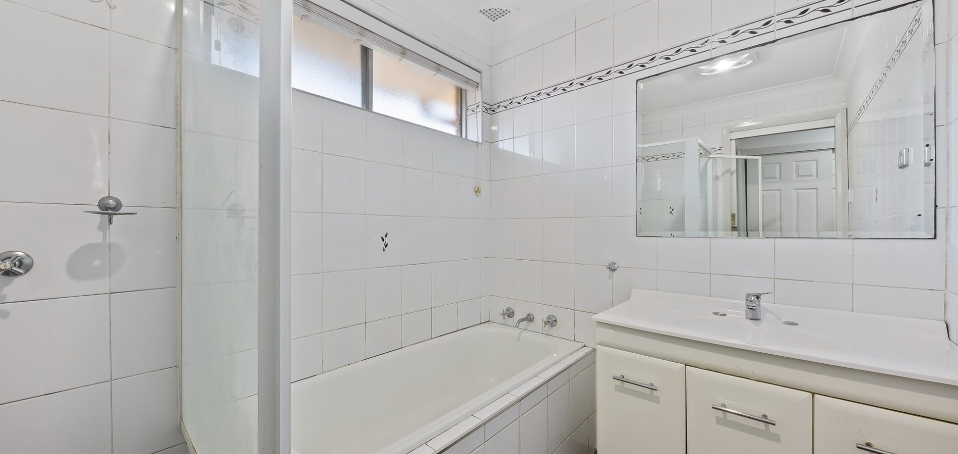 7 Zambesi Road, Seven Hills NSW 2147 - photo 7
