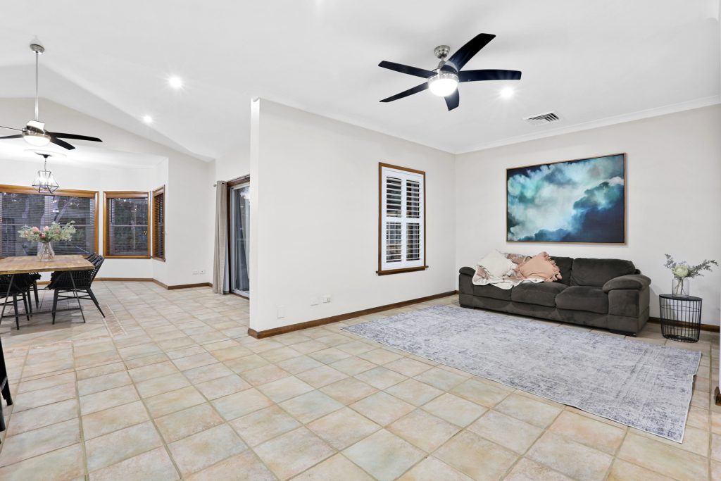 6 Morstone Place, Windsor Downs NSW 2756 - photo 9