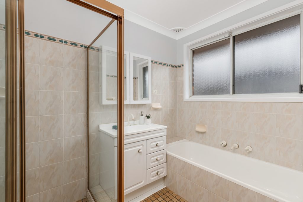 74 Rosina Crescent, Kings Langley NSW 2147 - photo 8