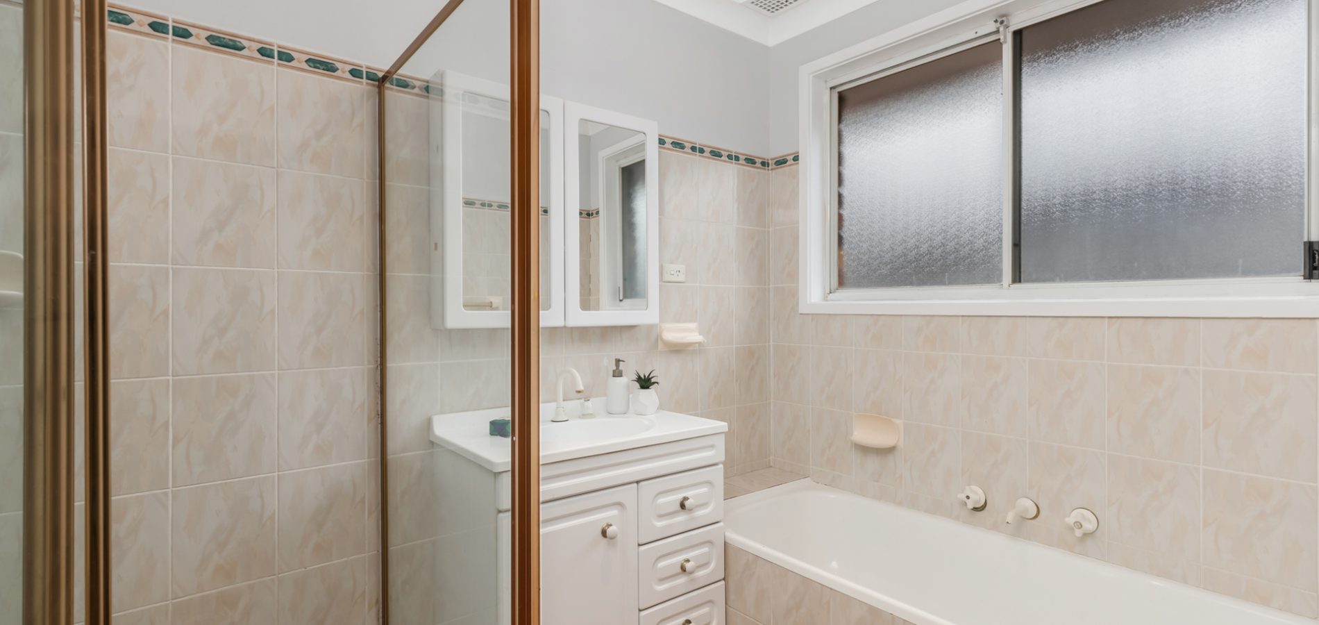 74 Rosina Crescent, Kings Langley NSW 2147 - photo 8