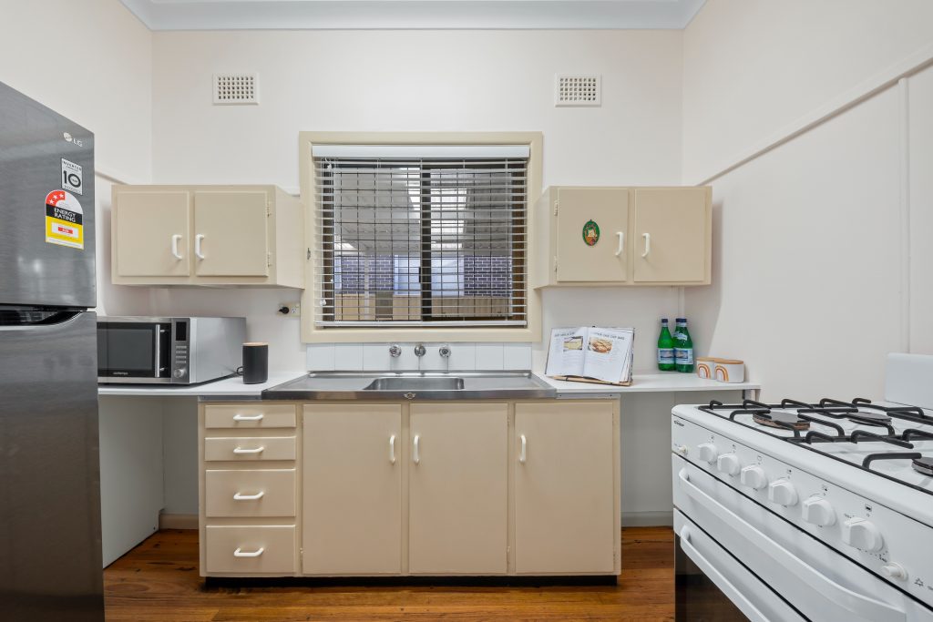 41 Leabons Lane, Seven Hills NSW 2147 - photo 3