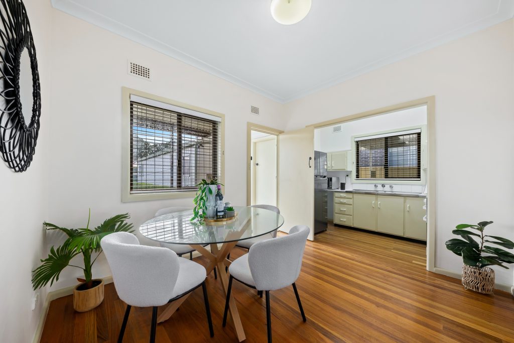 41 Leabons Lane, Seven Hills NSW 2147 - photo 4