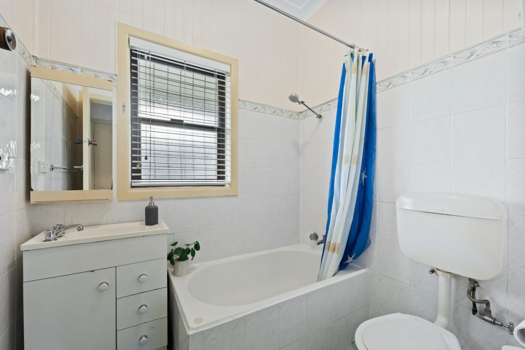 41 Leabons Lane, Seven Hills NSW 2147 - photo 7