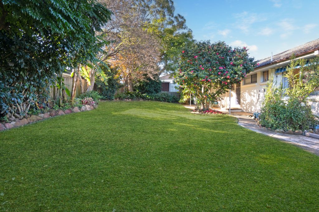 36 Blackburn Avenue, North Rocks NSW 2151 - photo 13